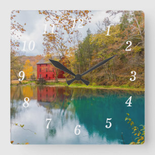 Uhr mit Alley Roller Mill und Spring Wall Clock