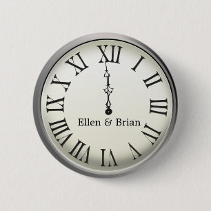 Uhr schlägt den MitternachtsSilvesterabend Button