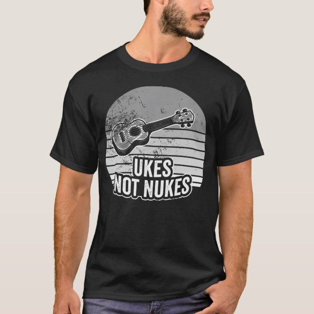 Ukes Not Nukes Retro-Vibe-Statement T-Shirt (Vorderseite)