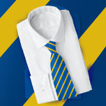 Ukraine - Berufliches Spitzenbüro für die Flagge Krawatte<br><div class="desc">Ukraine Flag Beruflich und Elegant Office Hals Krawatte mit einem klassischen blau-gelben Streifen Muster Hintergrund,  doppelseitig bedruckt.</div>