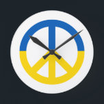 Ukraine Blaue gelbe Flag Farben Friedenszeichen Ze Runde Wanduhr<br><div class="desc">Frieden für die Ukraine 💙 💛</div>