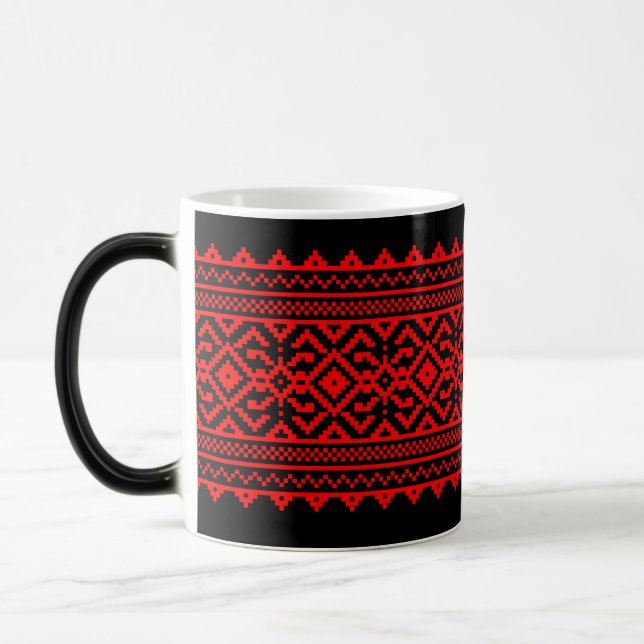 Ukrainian traditional vushuvanka folk pattern red verwandlungstasse (Links)