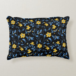 Ukrainische Blumenvolksmotiven. Blau und Gelb. Dekokissen