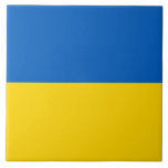 Ukrainische Flagge (Ukraine) Fliese<br><div class="desc">Dieses Design zeigt die Nationalflagge der Ukraine, einem Land in Osteuropa. Die Ukraine grenzt im Osten und Nordosten an Russland, im Norden an Belarus, im Westen an Polen, die Slowakei und Ungarn und im Süden an Rumänien, Moldau und das Schwarze Meer. Die Ukraine ist nach Russland das zweitgrößte Land Europas....</div>