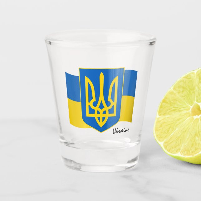 Ukrainische Flagge und ukrainische Landpatrioten / Schnapsglas (Vorderseite)