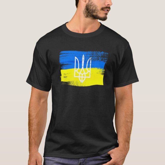 ukrainische Flagge und Wappen, gestrichen in ukrai T-Shirt (Vorderseite)