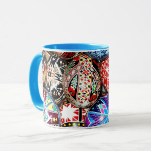 Ukrainische Ostereier, verziert und farbenfroh, Tasse