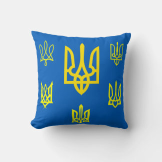 Ukrainische Stämme und Embleme Kissen