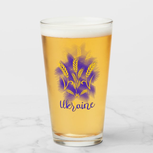 Ukrainischer Dreier aus Weizenohr Glas (Vorne (Gefüllt))