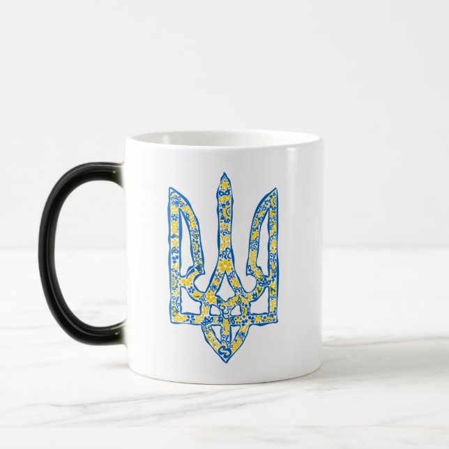 Ukrainisches Emblem trident tryzub ethnisch Verwandlungstasse (Links)