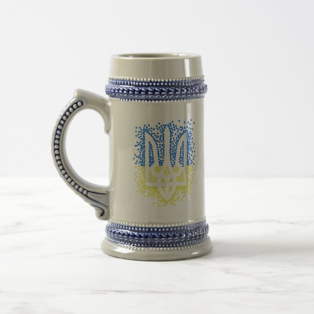 Ukrainisches Emblem trident tryzub zerstreut Herze Bierglas (Links)
