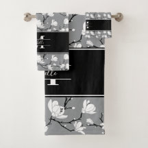 Ultimate Gray Mit Monogramm Magnolia Blume