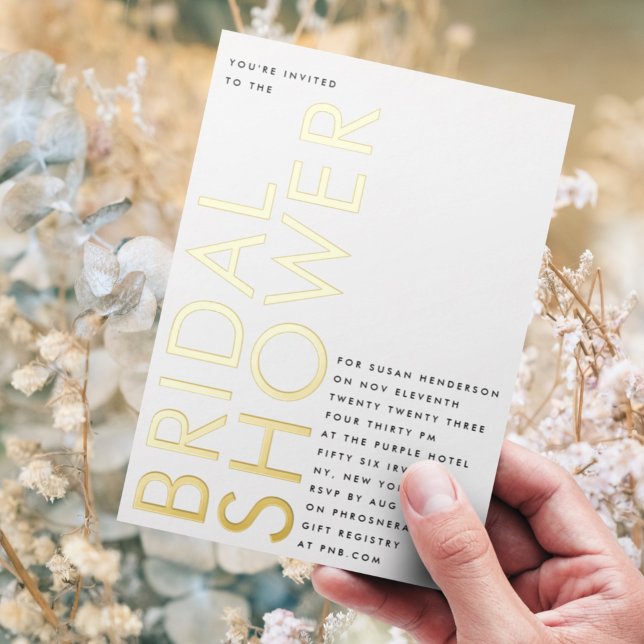 Ultra Black Modern Individuelle Name GOLD Brautpar Folieneinladung (Von Creator hochgeladen)