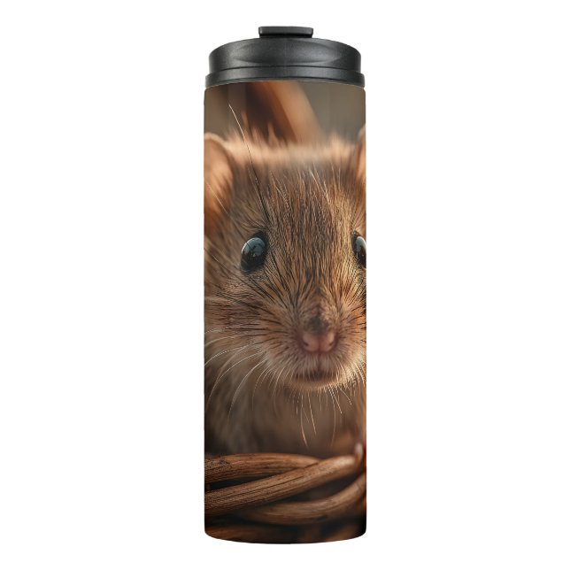 Ultra Close-up Portrait of an Adorable Wild Mouse  Thermosbecher (Vorderseite)