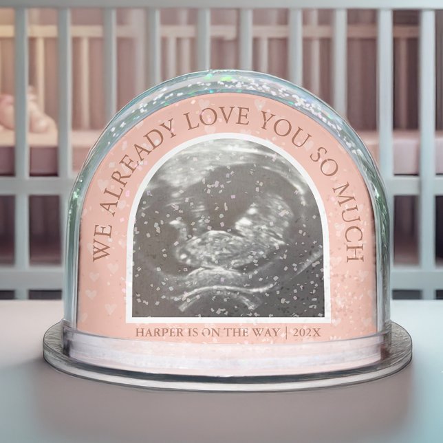 Ultrasound We Love You Already Keepsake Schneekugeln (This ultrasound snow globe is a heartfelt way to celebrate the joy of expecting a baby. )