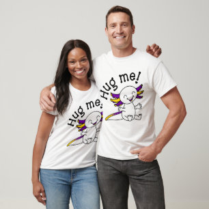 Umarme mich! Niedlicher Axolotl in den Intersex Pr T-Shirt