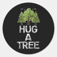 Umarmen eines Baum-Hugger-Earth-Arbor-Tages