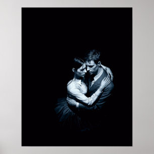 Umarmendes Paar Poster Dunkler Gothic-Druck