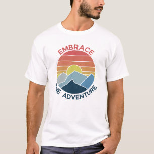 Umarmung das Abenteuer Berg Abenteuer Zeit T-Shirt