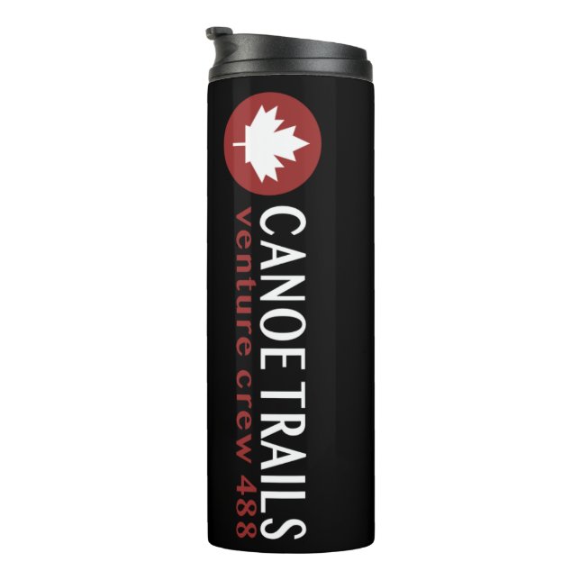 Umarmung mit weißem Blocklogo Thermosbecher (Nach rechts gedreht)