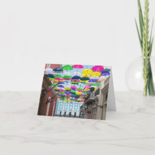 Umbrellas über den Straßen von San Juan und dem He Dankeskarte