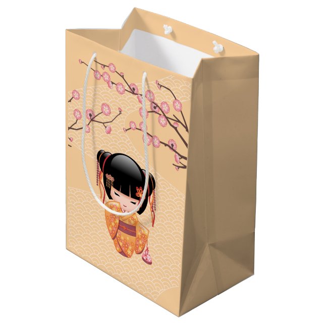 Ume Kokeshi Doll - Japanisch Geisha Girl Yellow Mittlere Geschenktüte (Rückseite Schrägansicht)