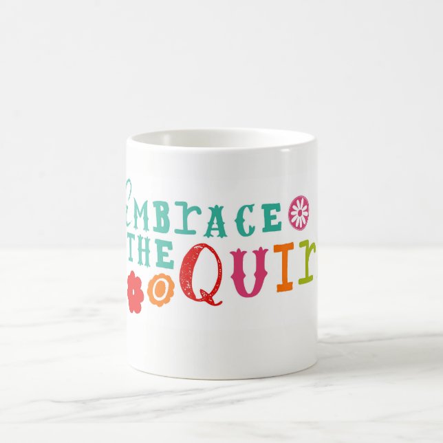 Umfassen Sie die Verschrobenheits-Tasse Tasse (Mittel)