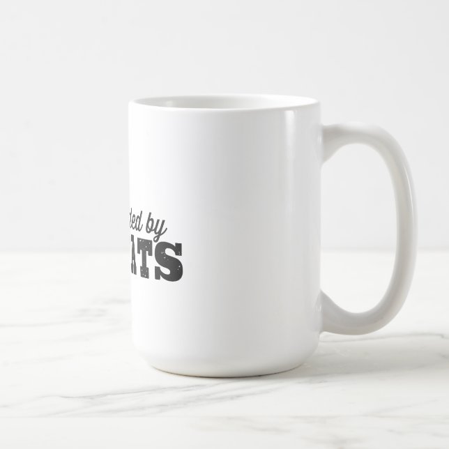 Umgeben durch Asshats - Tassen-Schuss Kaffeetasse (Rechts)