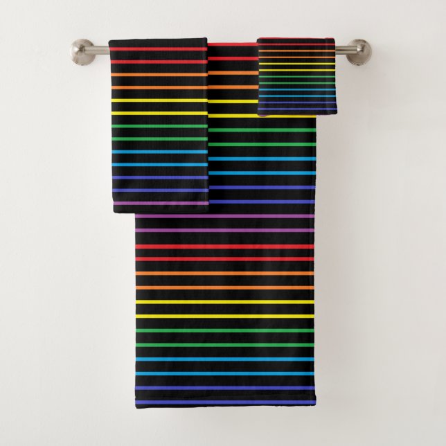 Umrissener Regenbogen Stripes Schwarzes Badhandtuch Set (Insitu)