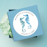 Umschlag Aufkleber Sticker, Blue Seepferd Beach Ho<br><div class="desc">Personalisierte Seepferd Beach Wedding Stickers mit Braut- und Bräutigam-Namen und Hochzeitsdatum zeigt eine Nachbildung meiner ursprünglichen Aquarellkunst in Blau- und Türkistönen. Matching Stationery, Bridal Shower Einladungen, Speichern Sie die Date Cards, Bridesmaid to be Request Cards, Dankeschön Cards und andere Hochzeitsgeschenkartikel zur Verfügung. Besuchen Sie www.zazzle.com/dotellabelle , um sie alle zu...</div>
