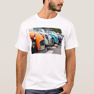 Un amour de 2CV, la voiture, le mythe, la légende T-Shirt