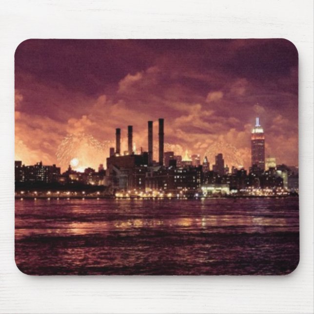Unabhängigkeitstag-Feuerwerke hinter Manhattan Mousepad (Vorne)