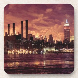 Unabhängigkeitstag-Feuerwerke hinter Manhattan Untersetzer