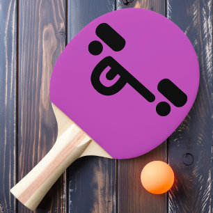Unartige verwirrte Fratze Lila Ping-Pong-Schläger Tischtennis Schläger