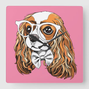 Unbekümmertes Königcharles Spaniel-Porträt Quadratische Wanduhr