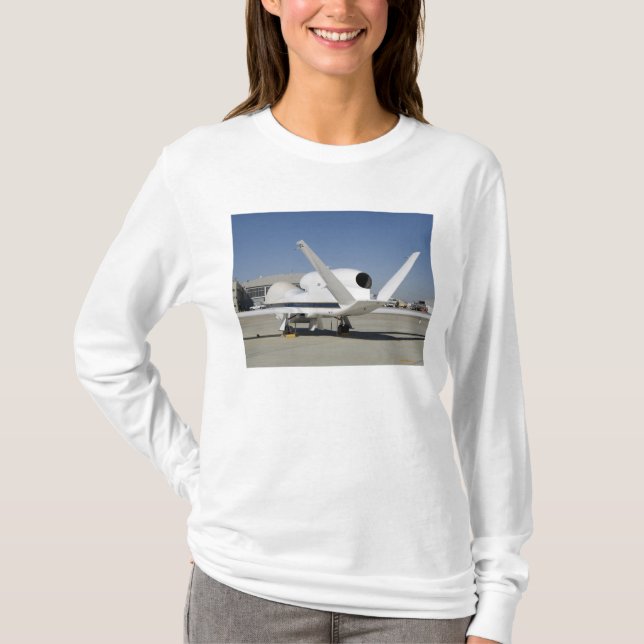Unbemanntes Flugzeug von Global Hawk T-Shirt (Vorderseite)