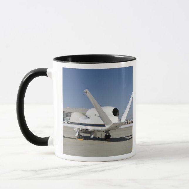 Unbemanntes Flugzeug von Global Hawk Tasse (Links)