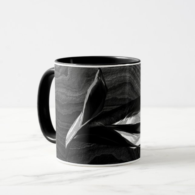 Unberührte Tasse (Vorderseite Links)