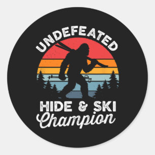 Unbesiegter Hide And Ski Champion Lustiger Bigfoot Runder Aufkleber