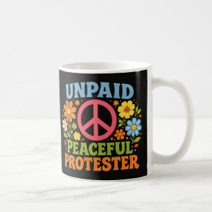 Unbezahlter friedlicher Protestierender Retro-Frie Kaffeetasse