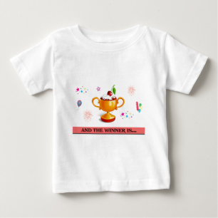 Und der Gewinner ist die Desserttasse Baby T-shirt