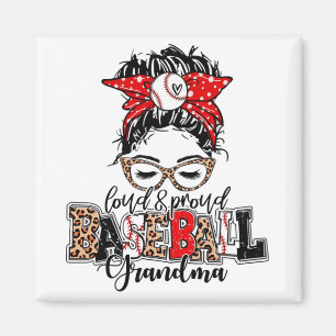 Und stolz Baseball Grandma Messy Bun Leopard Magnet
