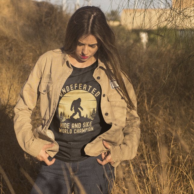 Undefeated Hike and Sike World Champion T-Shirt (Von Creator hochgeladen)