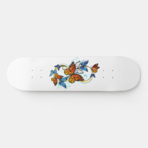 Unendlichkeit von Monarchfaltern Skateboard