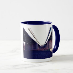 Unentscheidungsbrücke Tasse