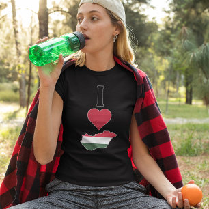Ungarn Vertikal I Liebe Ungarische Flag Karte Frau T-Shirt