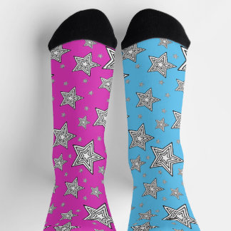 ungerade Socken mit Sternen