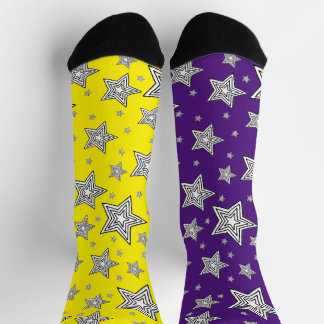 ungerade Socken mit Sternen
