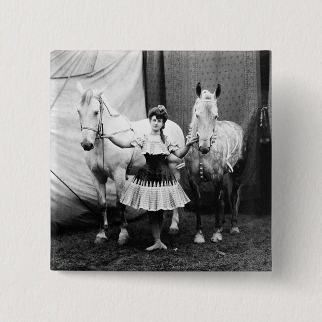 Ungesatteltes Mädchen: 1904 Button (Vorderseite)