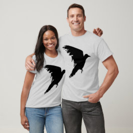 Ungezähmter Flug Raven in Bewegung T-Shirt